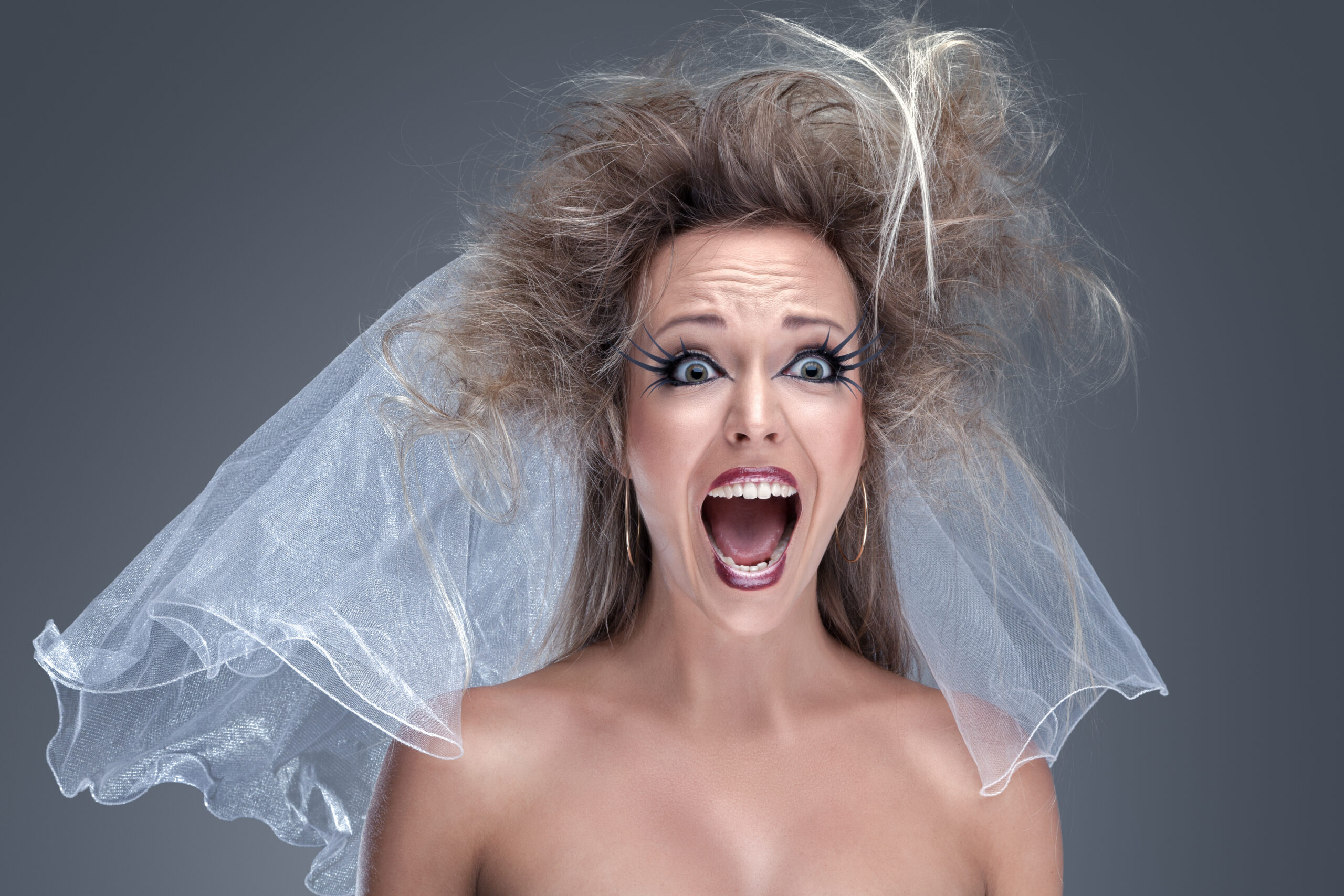 Avoid family wedding drama